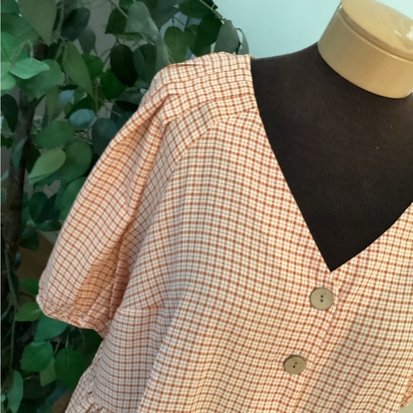 SOLD LAUREN Conrad peplum top Woman’s size XXL 
short sleeve neck Gingham che… - Picture 14 of 16